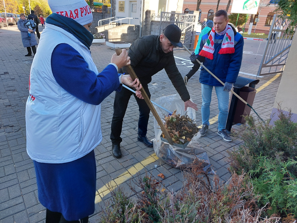 Субботник_17.10.2023 (3).jpg