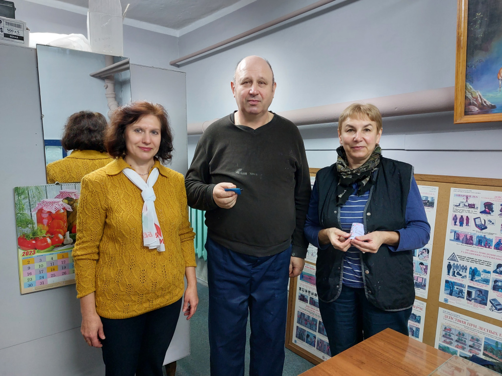 Акция Поздравим мам и пап вместе (1).jpg